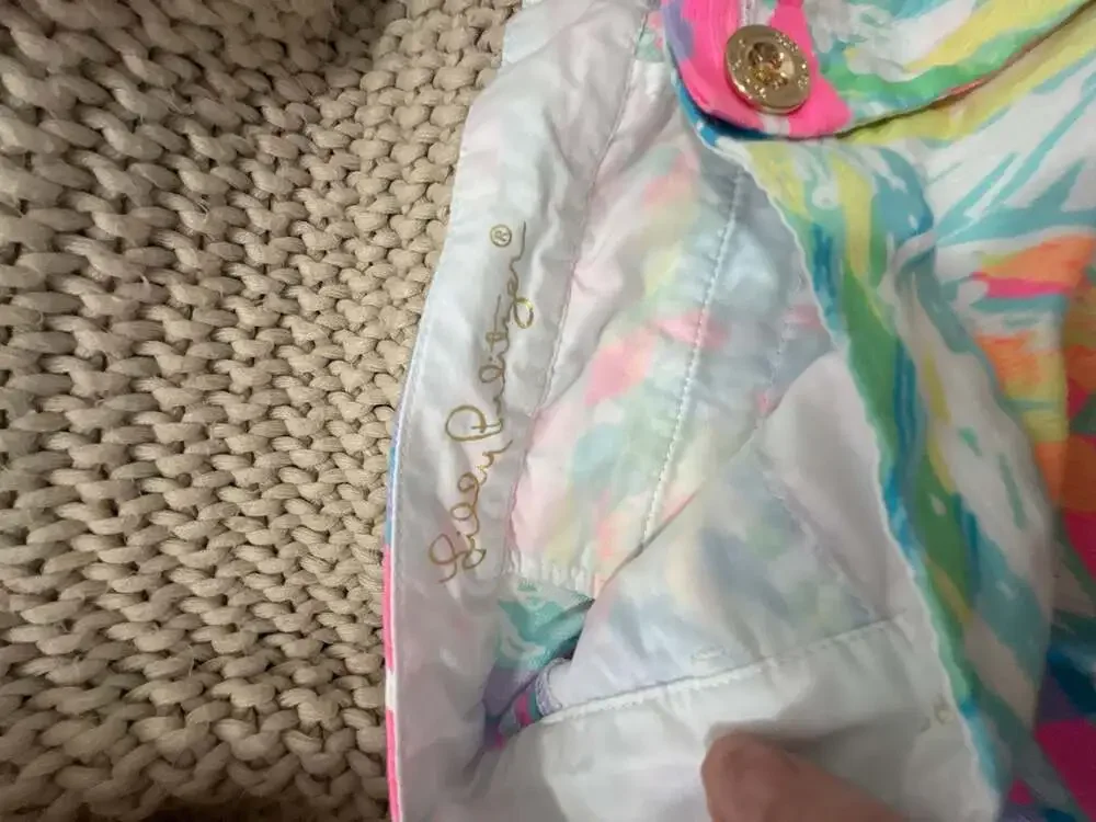 Lilly Pulitzer Buttercup Scalloped Hem Shorts in Sparkling Sands Print